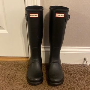 Women’s Hunter Rain Boots Matte Black